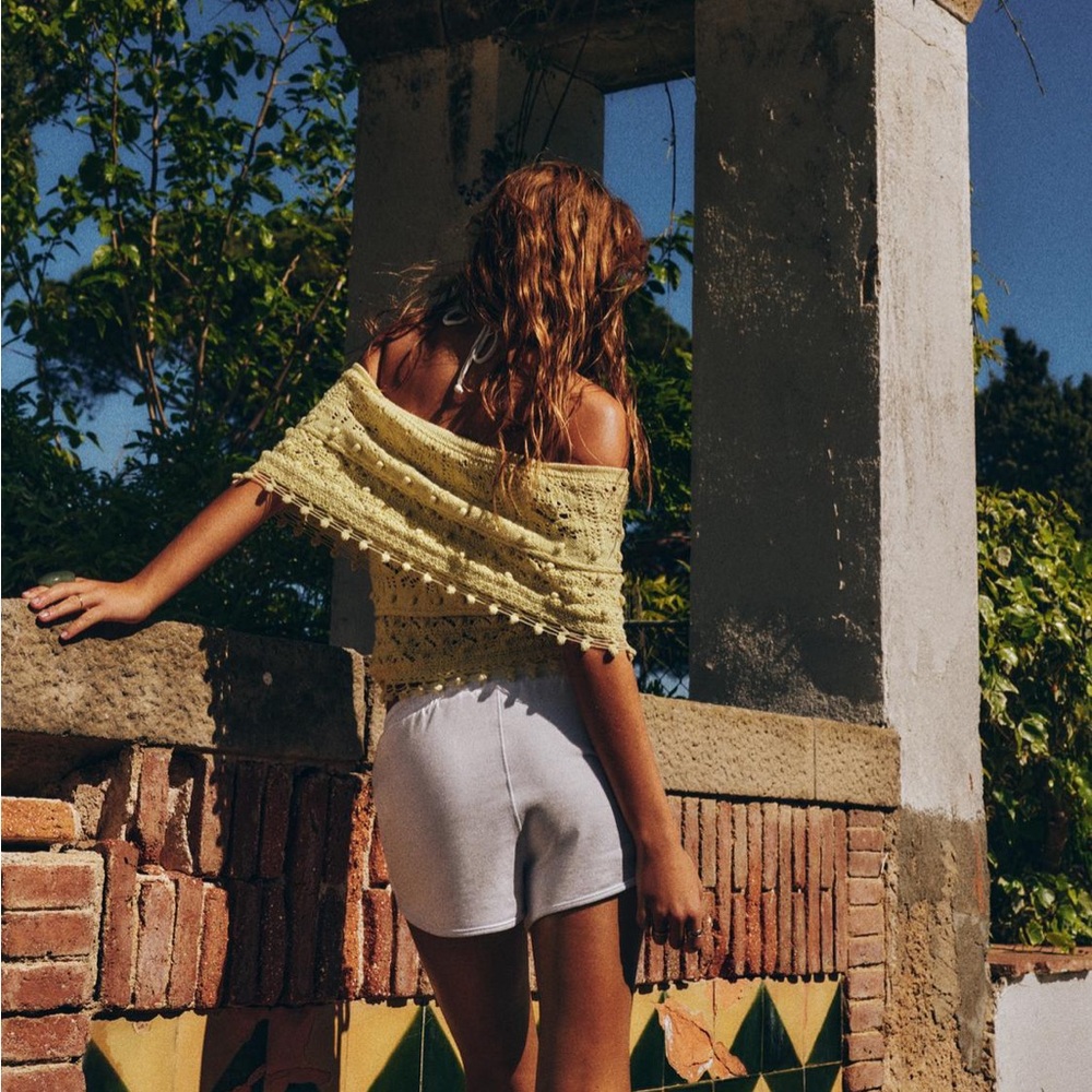 Structured off the shoulder crochet knit top textured - Picture 4 of 9